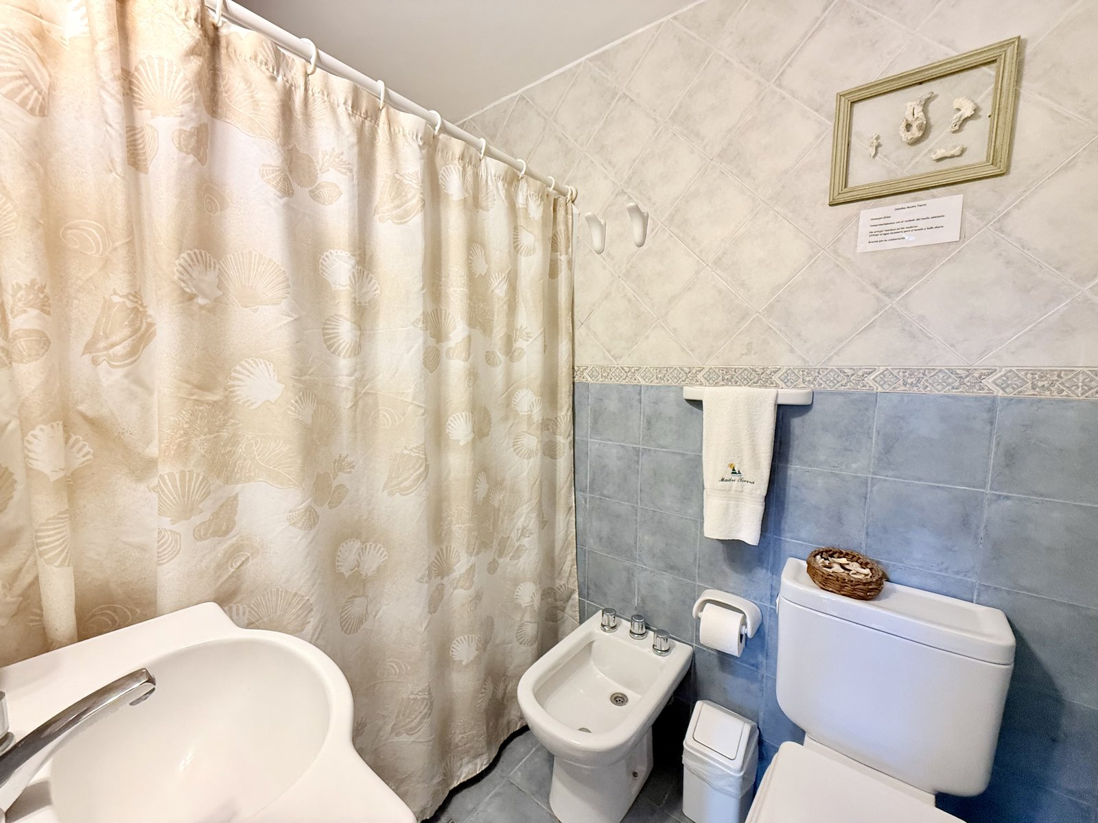Segundo baño de la cabaña tipo 1