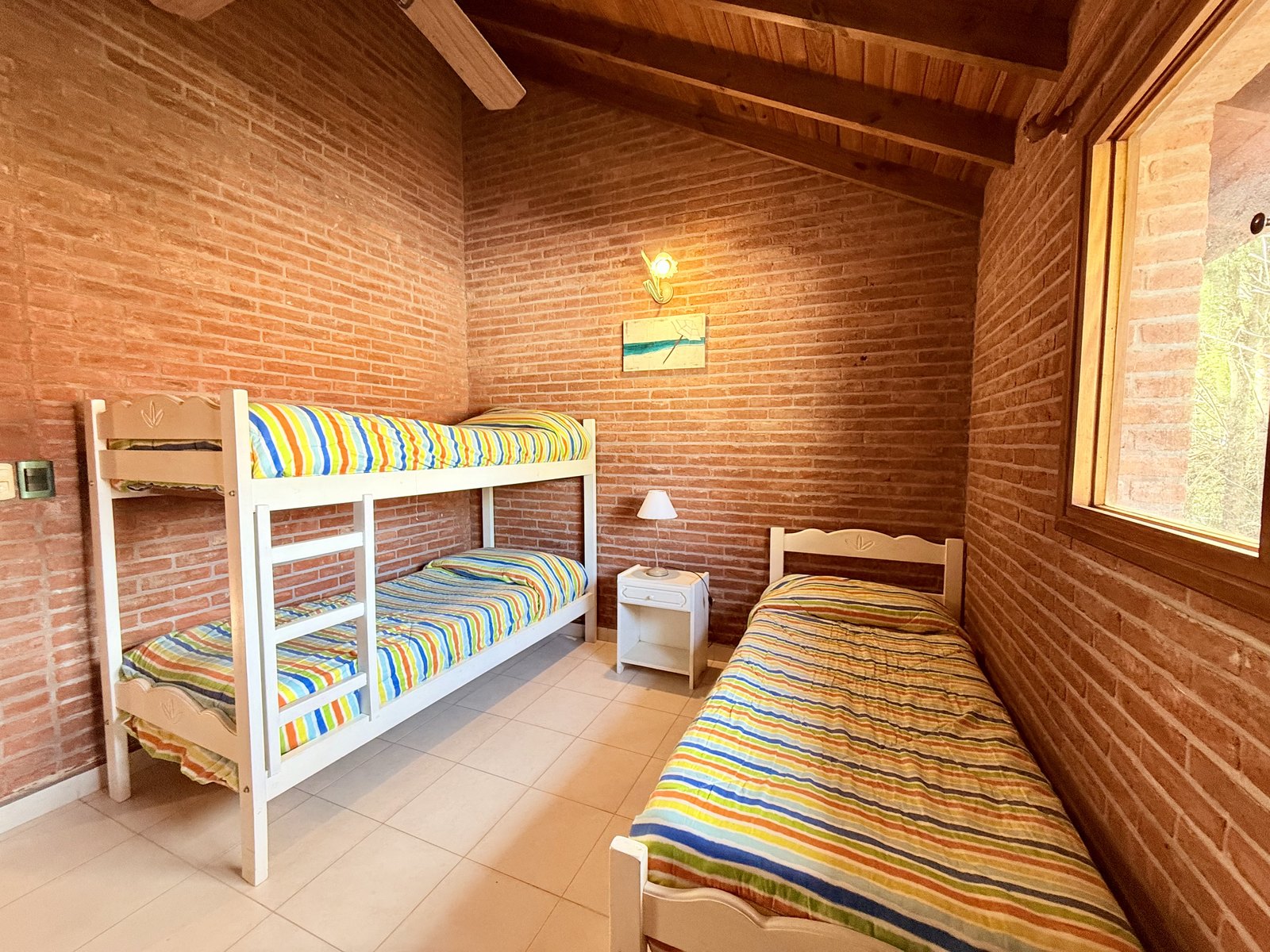 Dormitorio con cucheta de la cabaña tipo 2